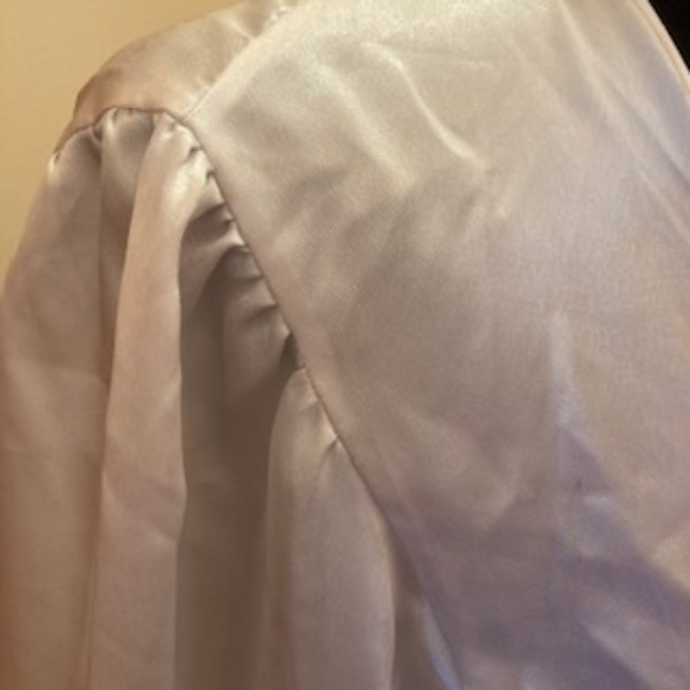 White Satiny Robe - Picture 6 of 12